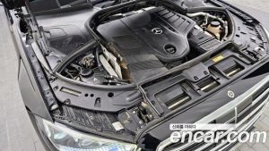 Mercedes-Benz S-Class S500L 4MATIC 2023 года из Южной Кореи