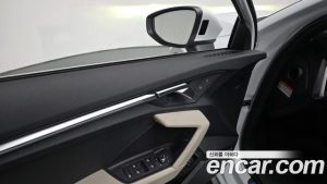 Audi A3 40 TFSI Premium 2023 года из Южной Кореи