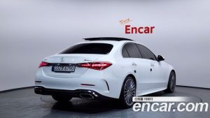 Mercedes-Benz C-Class C300 4MATIC AMG Line 2023 года из Южной Кореи