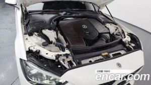 Mercedes-Benz C-Class C300 4MATIC AMG Line 2023 года из Южной Кореи