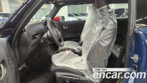 Mini Cooper JCW 2025 года из Южной Кореи