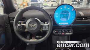 Mini Cooper JCW 2025 года из Южной Кореи