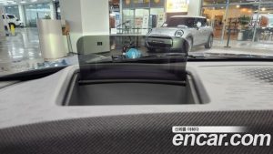 Mini Cooper JCW 2025 года из Южной Кореи