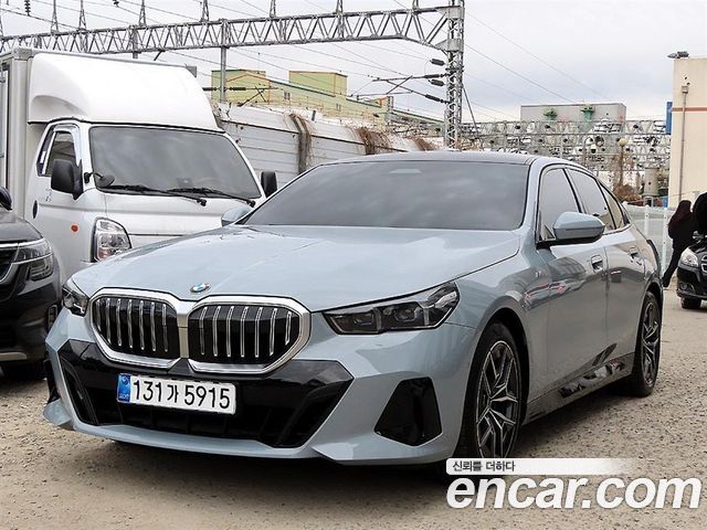 BMW 5-Series 520i M Sport 2025 года из Кореи