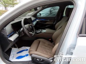 BMW 5-Series 520i M Sport 2025 года из Южной Кореи