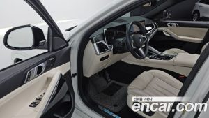 BMW X6 xDrive40i M Sport 2025 года из Южной Кореи