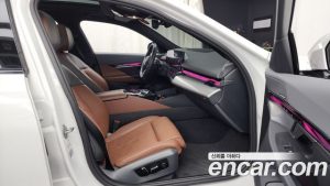 BMW 5-Series 530i xDrive M Sport 2024 года из Южной Кореи