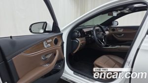 Mercedes-Benz E-Class E250 Exclusive 2023 года из Южной Кореи