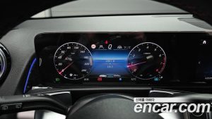 Mercedes-Benz GLB-Class GLB250 4MATIC 2025 года из Южной Кореи