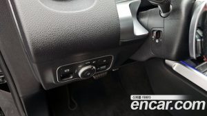 Mercedes-Benz GLB-Class GLB250 4MATIC 2025 года из Южной Кореи