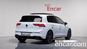 Volkswagen Golf 2.0 GTI 2023 года из Южной Кореи
