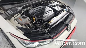 Volkswagen Golf 2.0 GTI 2023 года из Южной Кореи