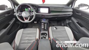 Volkswagen Golf 2.0 GTI 2023 года из Южной Кореи