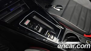 Volkswagen Golf 2.0 GTI 2023 года из Южной Кореи