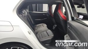 Volkswagen Golf 2.0 GTI 2023 года из Южной Кореи