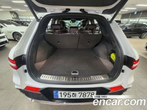 Genesis GV70 2.5T Бензин 2WD 2024 года из Южной Кореи