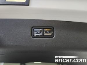 Genesis GV70 2.5T Бензин 2WD 2024 года из Южной Кореи