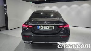 Mercedes-Benz E-Class E350 4MATIC Exclusive 2023 года из Южной Кореи