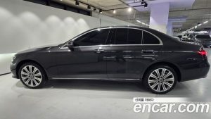 Mercedes-Benz E-Class E350 4MATIC Exclusive 2023 года из Южной Кореи