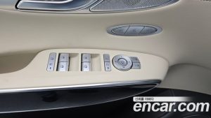 Genesis GV70 2.5T Бензин 2WD 2024 года из Южной Кореи