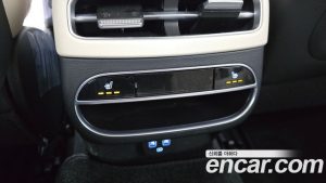 Genesis GV70 2.5T Бензин 2WD 2024 года из Южной Кореи