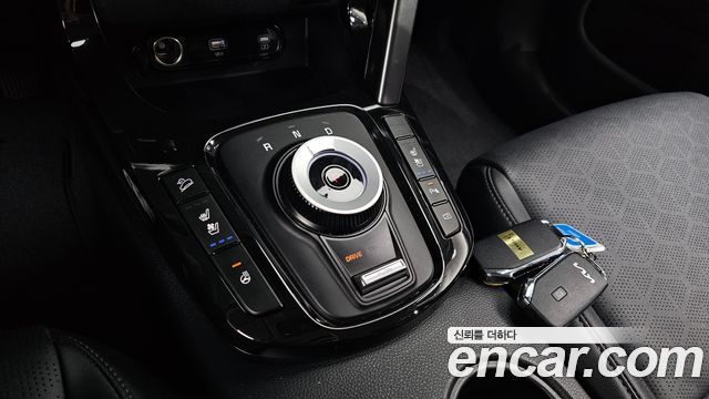 41218830_009.jpg Kia Seltos Бензин 1.6 Turbo 2WD 2025 года из Южной Кореи