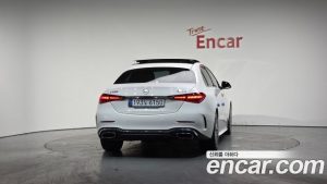 Mercedes-Benz C-Class C300 4MATIC AMG Line 2024 года из Южной Кореи
