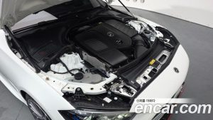 Mercedes-Benz C-Class C300 4MATIC AMG Line 2024 года из Южной Кореи