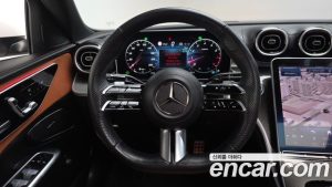 Mercedes-Benz C-Class C300 4MATIC AMG Line 2024 года из Южной Кореи