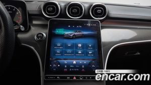 Mercedes-Benz C-Class C300 4MATIC AMG Line 2024 года из Южной Кореи