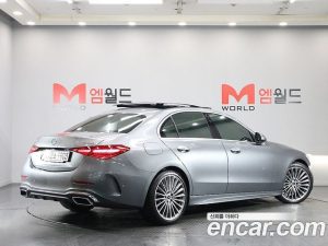 Mercedes-Benz C-Class C300 4MATIC AMG Line 2023 года из Южной Кореи