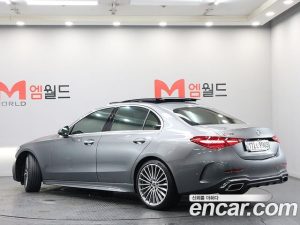 Mercedes-Benz C-Class C300 4MATIC AMG Line 2023 года из Южной Кореи