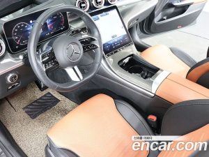 Mercedes-Benz C-Class C300 4MATIC AMG Line 2023 года из Южной Кореи