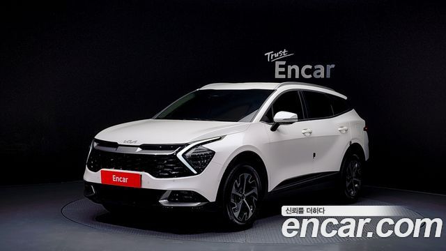 Kia Sportage Signature 2WD 2024 года из Кореи