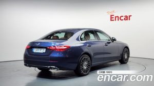 Mercedes-Benz C-Class C200 Avantgarde 2025 года из Южной Кореи