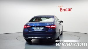 Mercedes-Benz C-Class C200 Avantgarde 2025 года из Южной Кореи