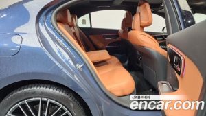Mercedes-Benz C-Class C200 Avantgarde 2025 года из Южной Кореи