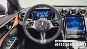 Mercedes-Benz C-Class C200 Avantgarde 2025 года из Южной Кореи