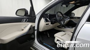 BMW X7 xDrive 40i M Sport 6 2025 года из Южной Кореи