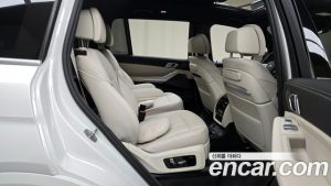 BMW X7 xDrive 40i M Sport 6 2025 года из Южной Кореи