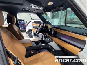 Land Rover Defender 110 D300 HSE 2023 года из Южной Кореи