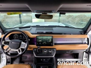 Land Rover Defender 110 D300 HSE 2023 года из Южной Кореи