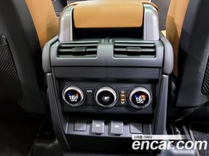 Land Rover Defender 110 D300 HSE 2023 года из Южной Кореи