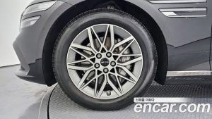 Genesis G80 Бензин 2.5 Turbo AWD 2025 года из Южной Кореи