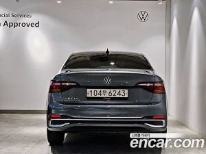 Volkswagen Jetta 1.5 TSI Premium 2023 года из Южной Кореи