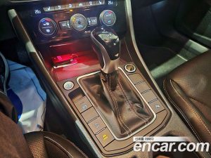 Volkswagen Jetta 1.5 TSI Premium 2023 года из Южной Кореи