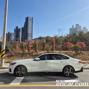 BMW 5-Series 530i xDrive M Sport PRO Special Edition 2025 года из Южной Кореи