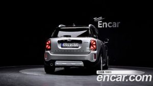 Mini Countryman CLASSIC Plus COMFORT PACK 2023 года из Южной Кореи