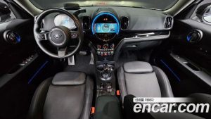 Mini Countryman CLASSIC Plus COMFORT PACK 2023 года из Южной Кореи