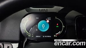 Mini Countryman CLASSIC Plus COMFORT PACK 2023 года из Южной Кореи